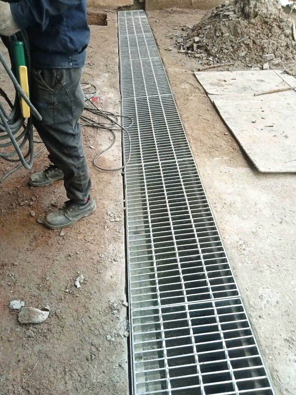 TIÊU CHUẨN THI CÔNG VÀ LẮP ĐẶT GRATING TẠI CÔNG TRƯỜNG