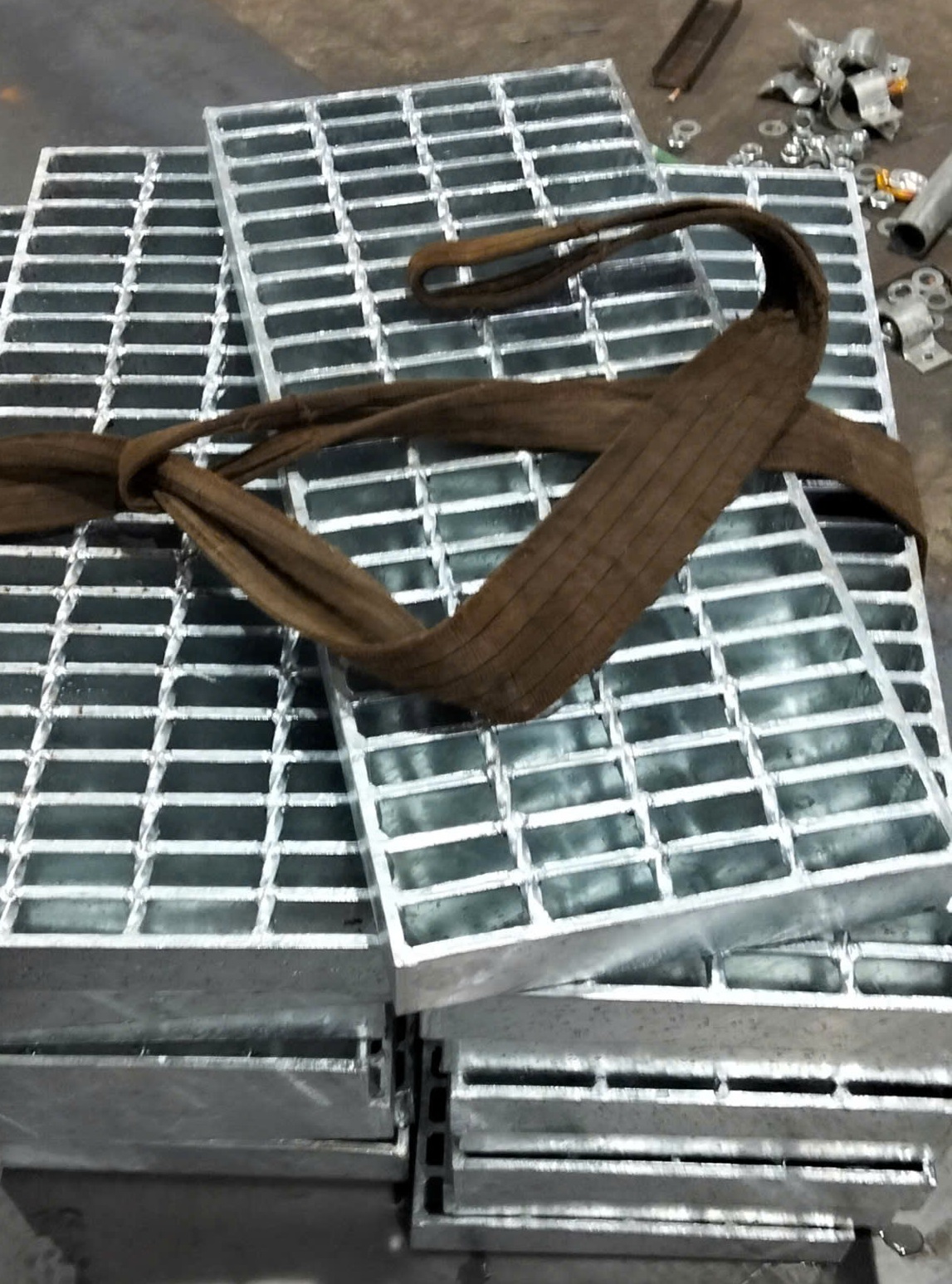 Grating Mạ Kẽm Nhúng Nóng
